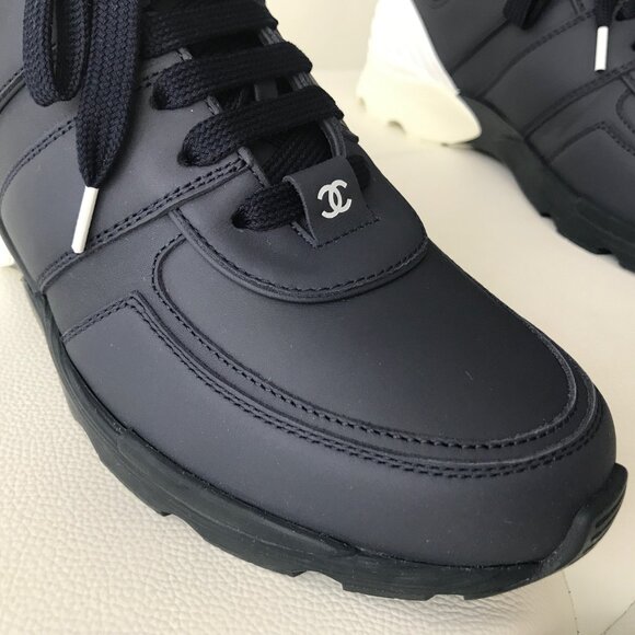 CHANEL NAVY LEATHER WHITE HEEL CC LOGO LACE UP SNEAKERS TRAINERS SHOES SIZE 38 - Picture 2 of 11